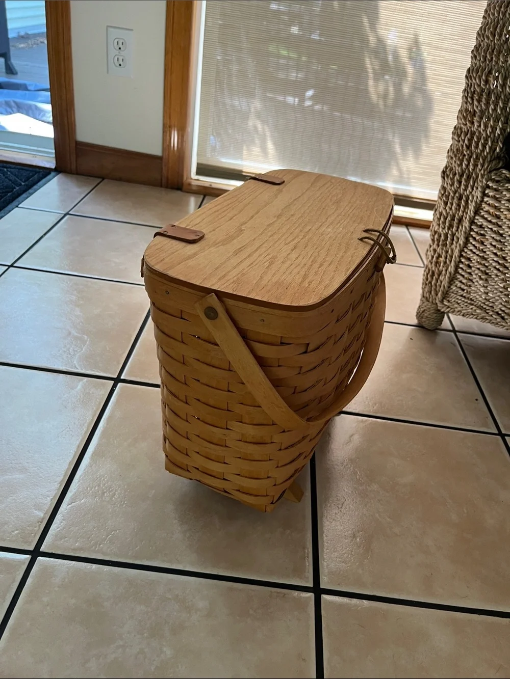 Longaberger Natural Tan Woven Storage Magazine Basket with Handle Vintage 90s